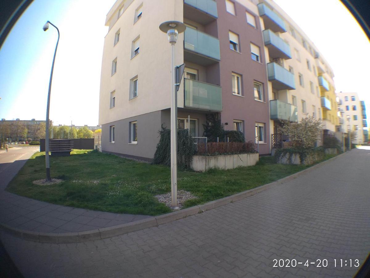 2060 Zwyciestwa 5G - Tanie Pokoje W Apartamencie - Samodzielne Zameldowanie - Self Check In Poznan Exterior photo