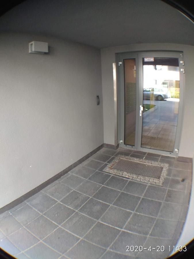 2060 Zwyciestwa 5G - Tanie Pokoje W Apartamencie - Samodzielne Zameldowanie - Self Check In Poznan Exterior photo