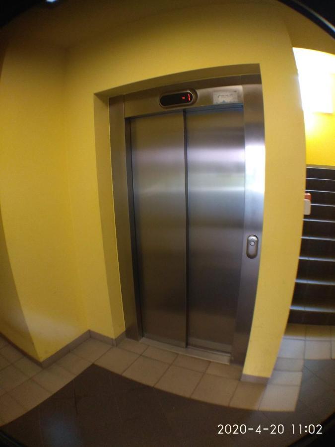 2060 Zwyciestwa 5G - Tanie Pokoje W Apartamencie - Samodzielne Zameldowanie - Self Check In Poznan Exterior photo