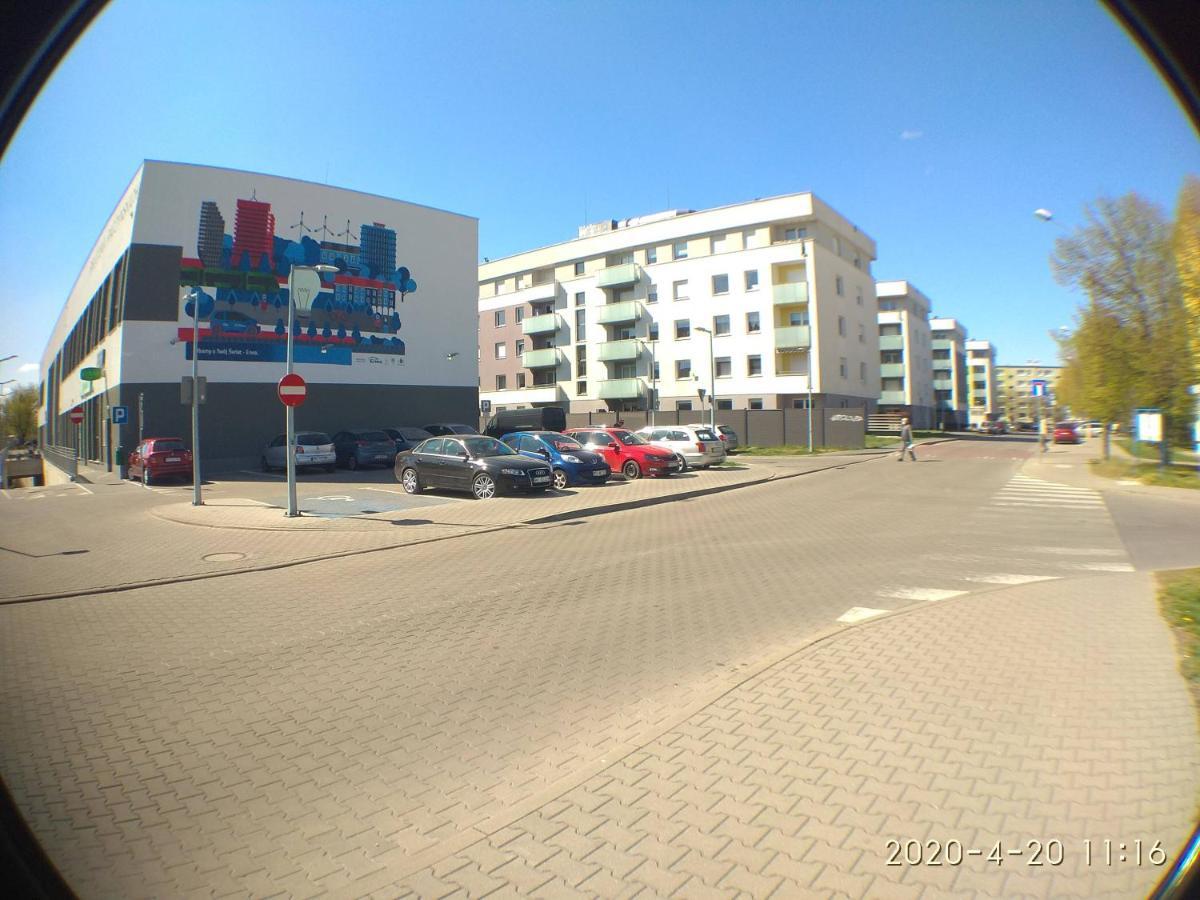 2060 Zwyciestwa 5G - Tanie Pokoje W Apartamencie - Samodzielne Zameldowanie - Self Check In Poznan Exterior photo